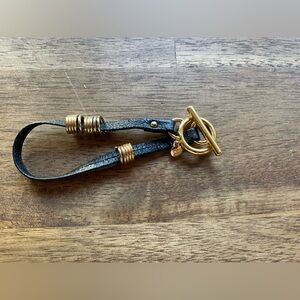 Chic Black Leather bracelet with Gold Details